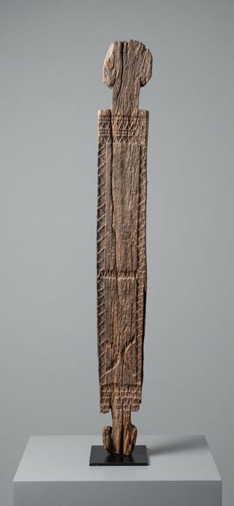 Kigango Nyika Gyriama totem pole, Kenya  Wood with