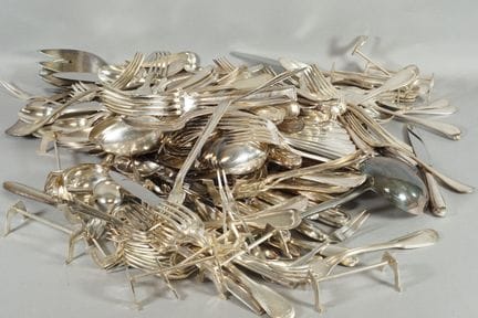 Set of silver-plated metal cutlery and knife holde
