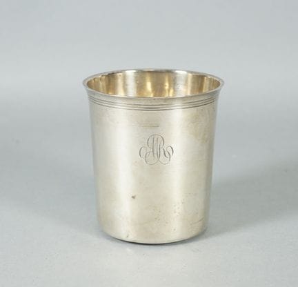 Silver goblet marked "MR." Weight: 73 g. Height: 8