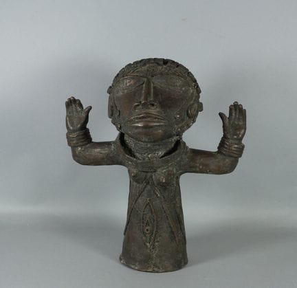 Set of African bronze sculptures. Modern work.