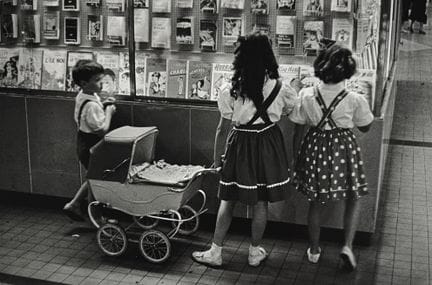 CHRISTIAN LEMAIRE 1932-
"Petit garçon et petites f
