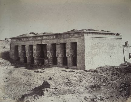 古斯塔夫·勒·格雷 1820-1884
哈托尔神庙，丹德拉，埃及，1867年。
摄影作品。蛋白印相，