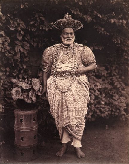 CHARLES THOMAS SCOWEN 1852–1948
Häuptling von Kand