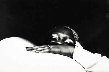 米歇尔·维涅 1928-2012
约1970年，在加利福尼亚州奥克兰的沙利马尔跳舞。
摄影作品。同期