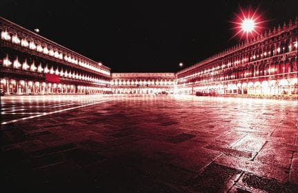 IKKO NARAHARA 1931-2020
Piazza San Marco, Venecia,