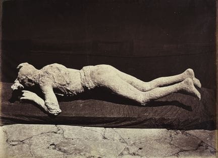 乔治·索默 1834-1914
《人体印痕》，庞贝，意大利，约1880年。
摄影作品。蛋白印相。
2