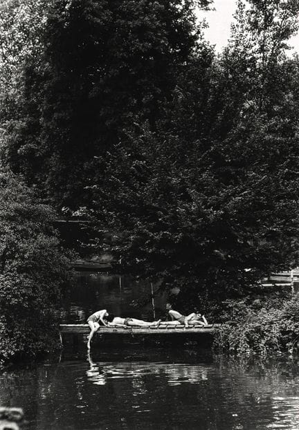 WILLY RONIS 1910–2009
Die Fußgängerbrücke, Die Ins