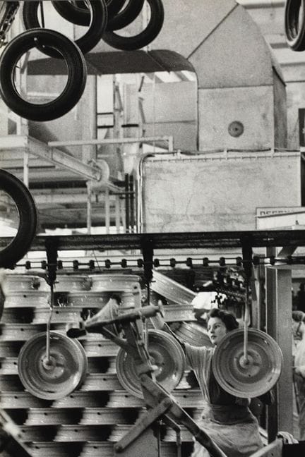 JEAN-PHILIPPE CHARBONNIER 1921-2004
Industria, muj