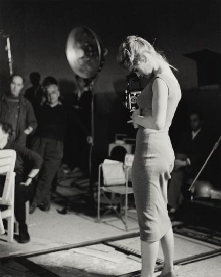DENIS BRIHAT 1928–2024
Brigitte Bardot mit einer R