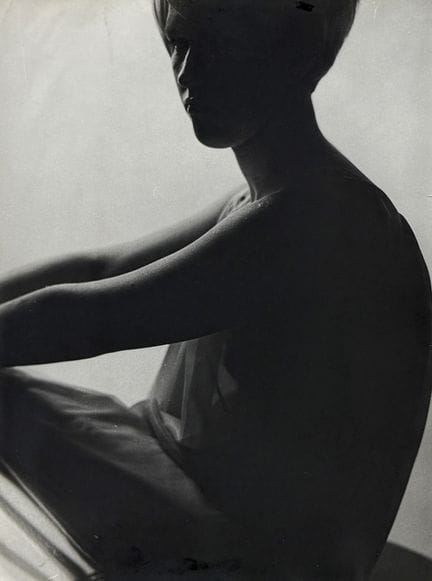 DESNUDO FEMENINO
Desnudo femenino, hacia 1960.
Fot
