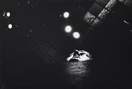 CHRIS BRUNO
Jeux de lumière, statue, ca. 1970.
Pho