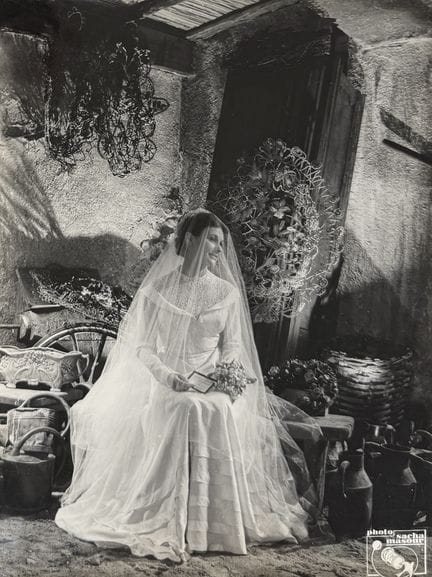 SACHA MASOUR 1897-1972
La novia, hacia 1950.
Fotog