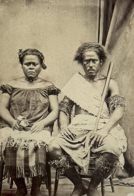 ÎLES FIDJI 
Couple, Levuka, Îles Fidji, ca.1885.
P