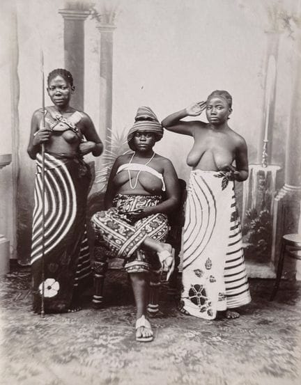ZANZIBAR - A.C. GOMES (act.1868-1917)
Femmes Swahi