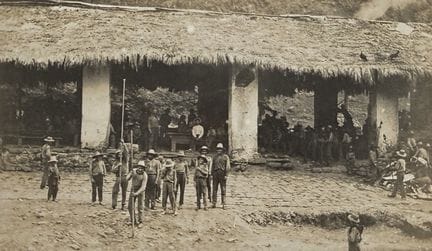 COLOMBIE - MINES D'ÉMERAUDE DE MUZO
Ensemble de ph