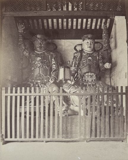 CHINE - CANTON
Sculptures des Dieux de la guerre, 