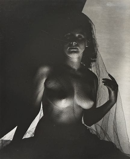 GENIA RUBIN 1906-2001
Desnudo con velo, ca. 1942.

