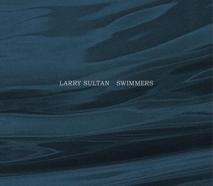 Sultan Larry swimmers. Mack, 2023. Entre 1978 et 1