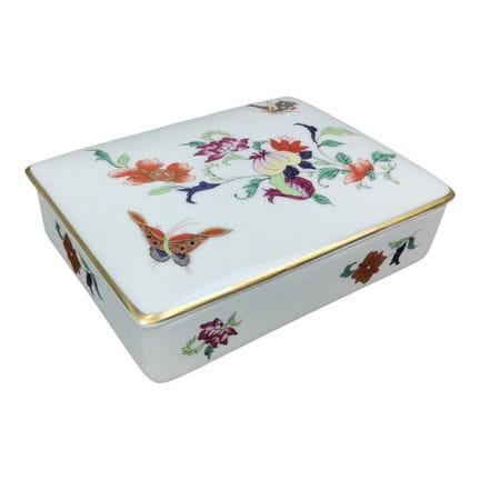 BOÎTE AVEC COUVERCLE en porcelaine de Fábrica da V