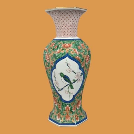 VASE « ANSHAN » En porcelaine de la manufacture Vi