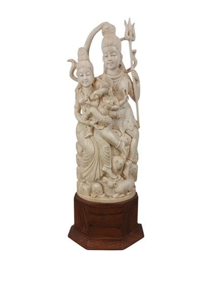 GROUPE SCULPTURAL Groupe sculptural en ivoire repr