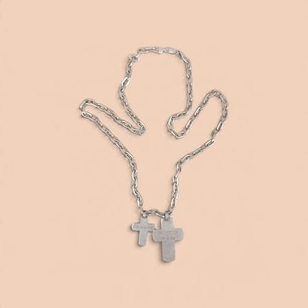 CADENA CON CRUCES Cadena con dos cruces de plata p