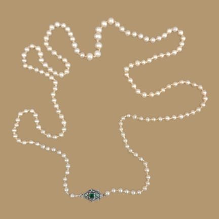 NECKLACE Pearl necklace. Signs of wear. Length: 70