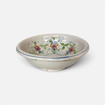 BOWL made of earthenware, with polychrome floral d