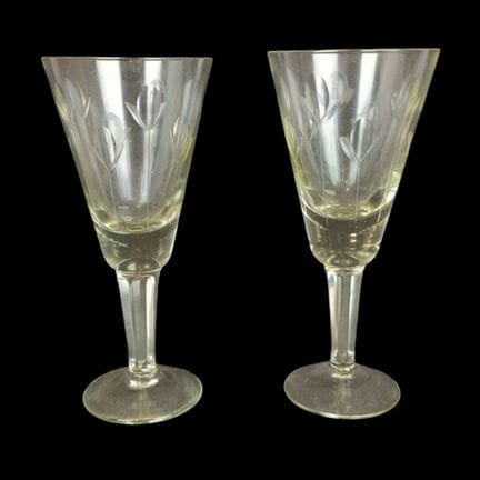PAIR OF GLASSES: Art Deco-style cut glass. Height: