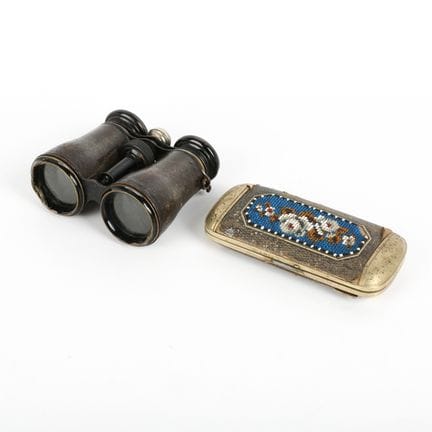 BINOCOLO E PORTASIGARETTE - Set composto da un bin