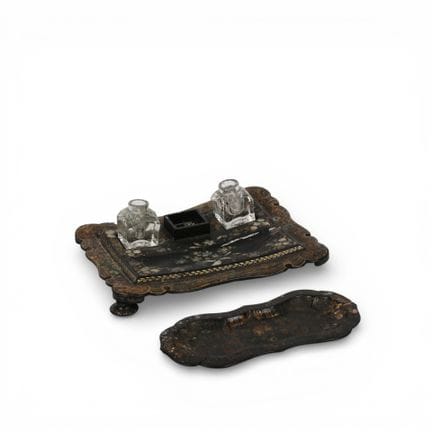 CALAMAIO E VASSOIO LACCATO - Set composto da calam