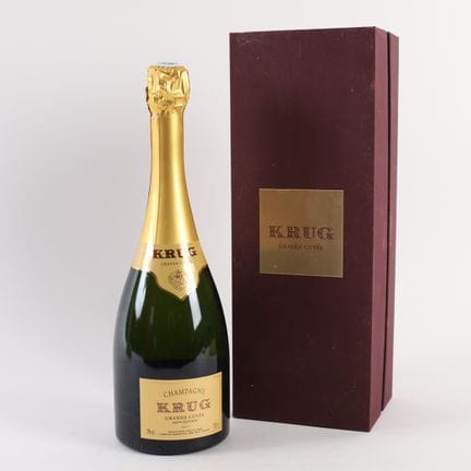 1 CONFEZIONE CON UNA BOTTIGLIA DI CHAMPAGNE KRUG
G