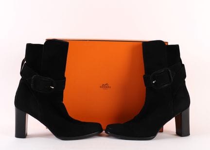 PAIRE DE BOTTINES HERMÈS NOIRES
Bottines noires He