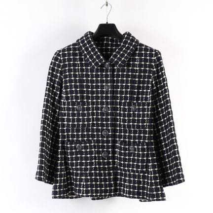 VESTE JACQUARD CHANEL BLEU MARINE ET ECRU
Veste en