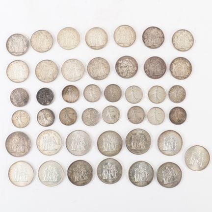 43-PIECE SILVER SET
- 1 100-franc "Egalité - La Fa