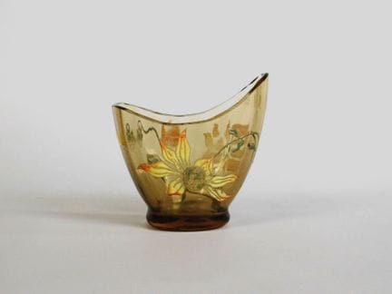 Émile GALLE Nancy
Coupe sur talon ovoïde asymétriq