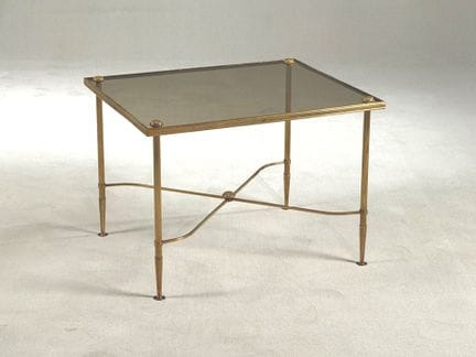Table "bout de canapé" en laiton à piétement canon