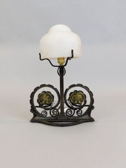 Nello stile di Michel ZADOUNAISKI
Lampada in ferro