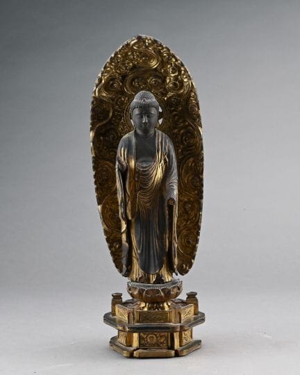 ESTATUA DE BUDDHA AMIDA EN MADERA DORADA
JAPÓN, ÉP