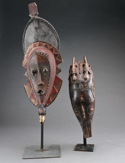 ELFENBEINKÜSTE, Set aus zwei Masken 
Eine erste gr
