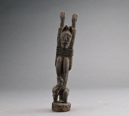 DOGON, MALI. 
Statua feticcio Dogon raffigurante u