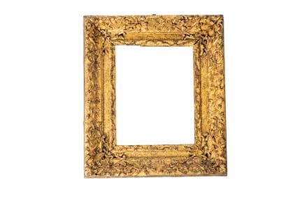 Cornice in legno intagliato e dorato con decorazio