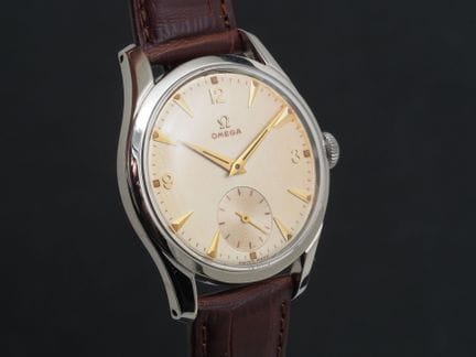 OMEGA réf. 2639-5
Montre de poignet en acier. Boit