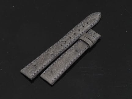 积家
灰色皮表带。
表耳间距14毫米，表扣处宽度：12毫米