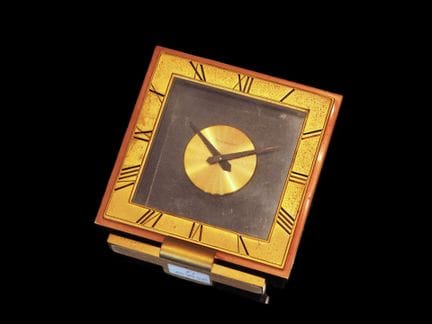JAEGER-LECOULTRE
Tischuhr aus vergoldetem Messing 