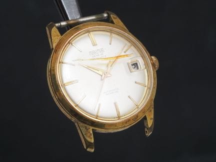 MIRAMAR
Gold-plated wristwatch. Round case. Screw-