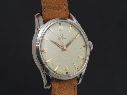 OMEGA réf. 2640-4
Montre de poignet en acier. Fond