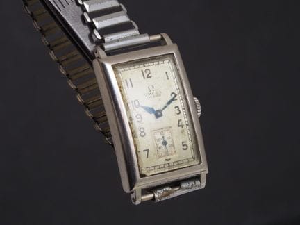 OMEGA T.17
Montre de poignet en acier. Boitier rec