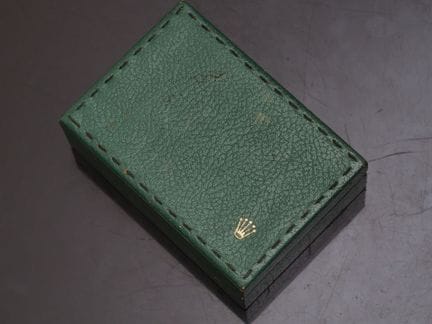 ROLEX réf. 68.00.3
Boite en cuir vert avec intérie