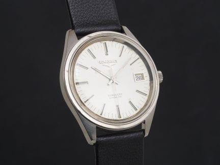 LONGINES Conquest
Montre de poignet en acier. Boit